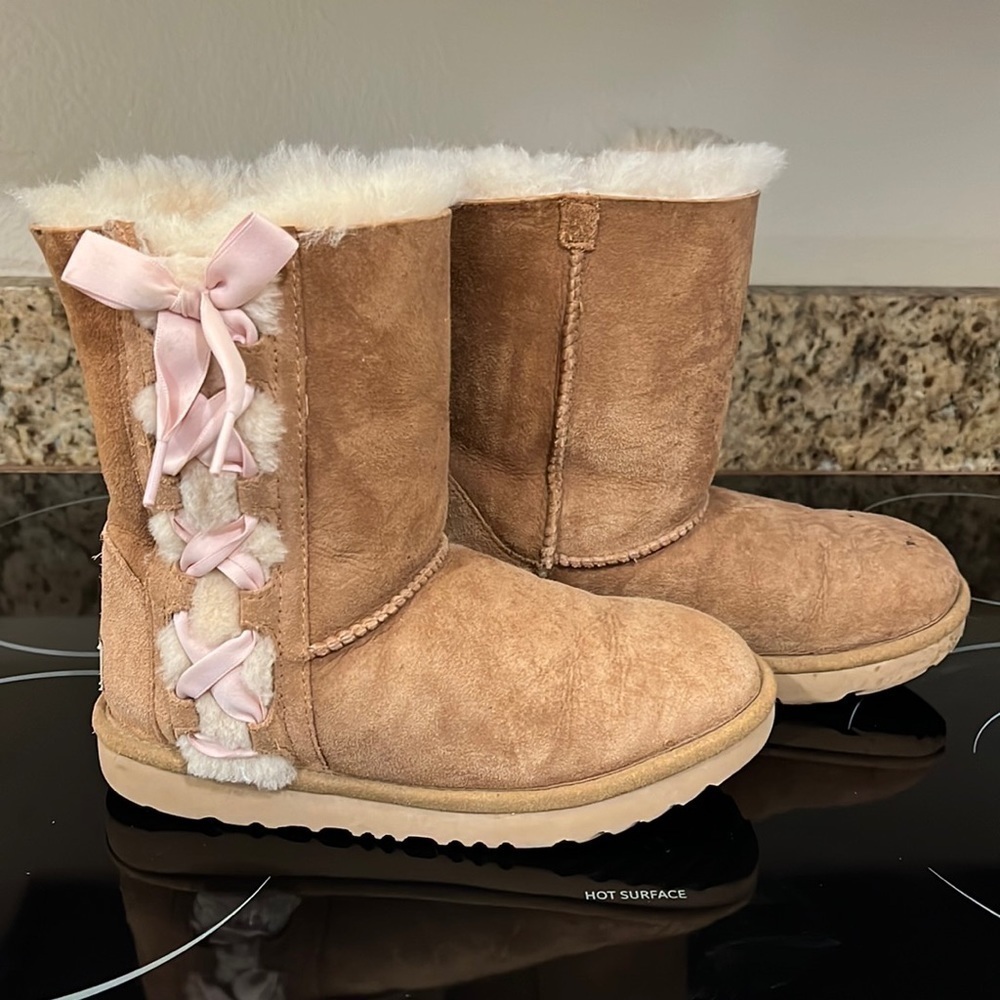 UGG Kids Pala Classics Brown sz:4 - Picture 3 of 9